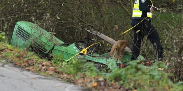 PXL_121108_1395-696×510