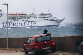 Split: Zbog olujnog juga u prekidu su sve katamaranske te većina trajektnih linija prema otocima