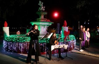 Split: Upaljena prva svijeća na adventskom vijencu u Đardinu