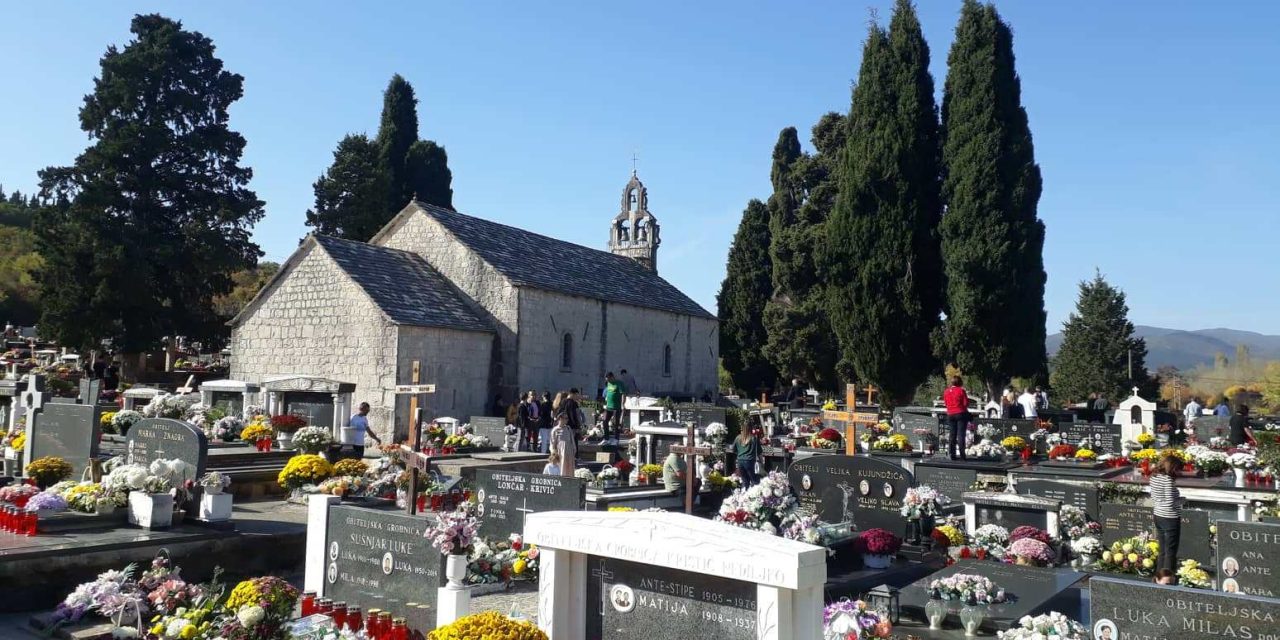 Svi sveti Kamenmost 2022 – 021 portal