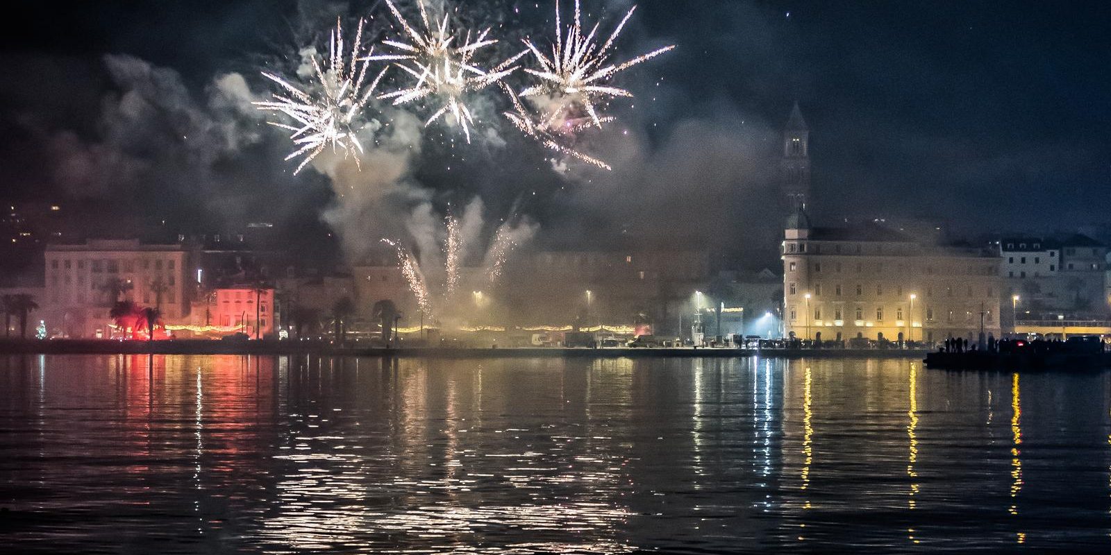 Split: Vatromet za  doček Nove 2023. godine