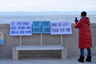 Makarska: Prosvjedna šetnja protiv Prijedloga zakona o pomorskom dobru i morskim lukama