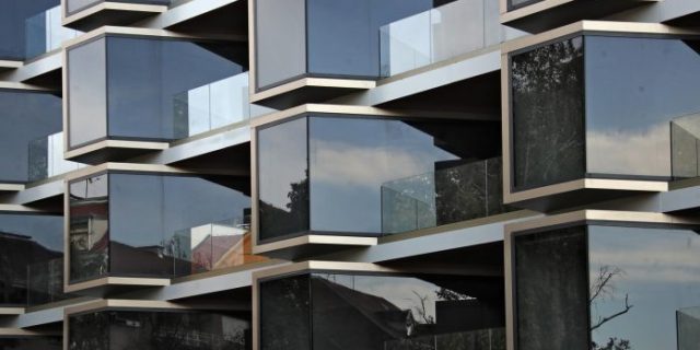 PXL_121021_90136754-696×464
