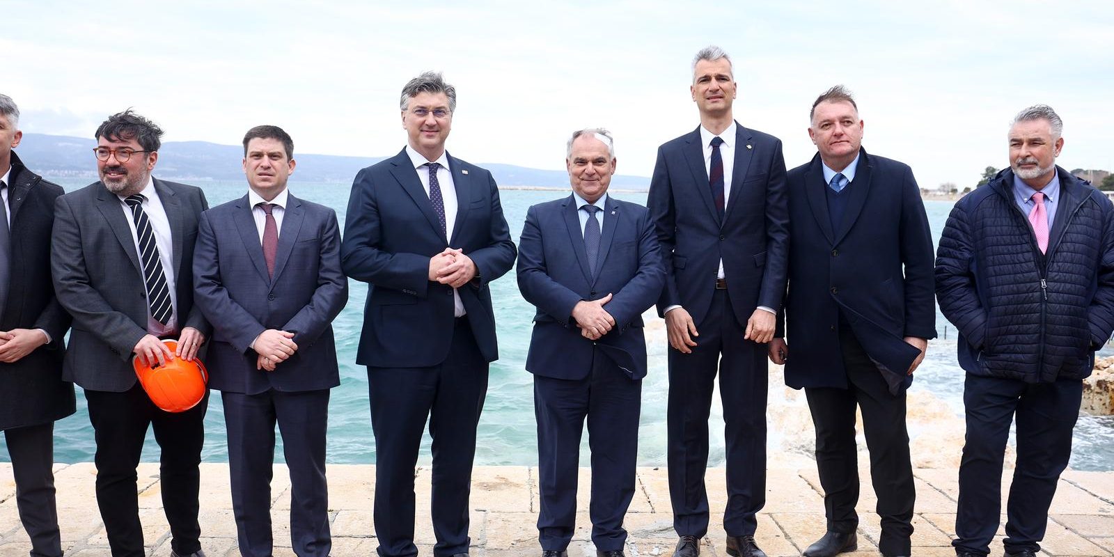 Andrej Plenković obišao radove na izgradnji luke Omiš