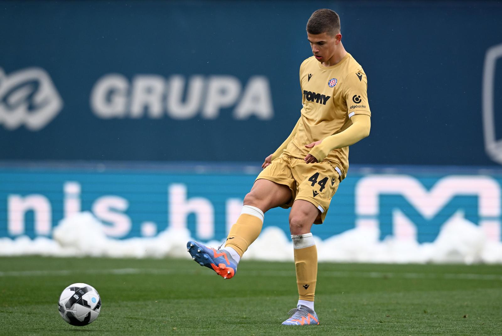 16-godišnji Luka Vušković debritirao za Hajduk protiv Dinama
