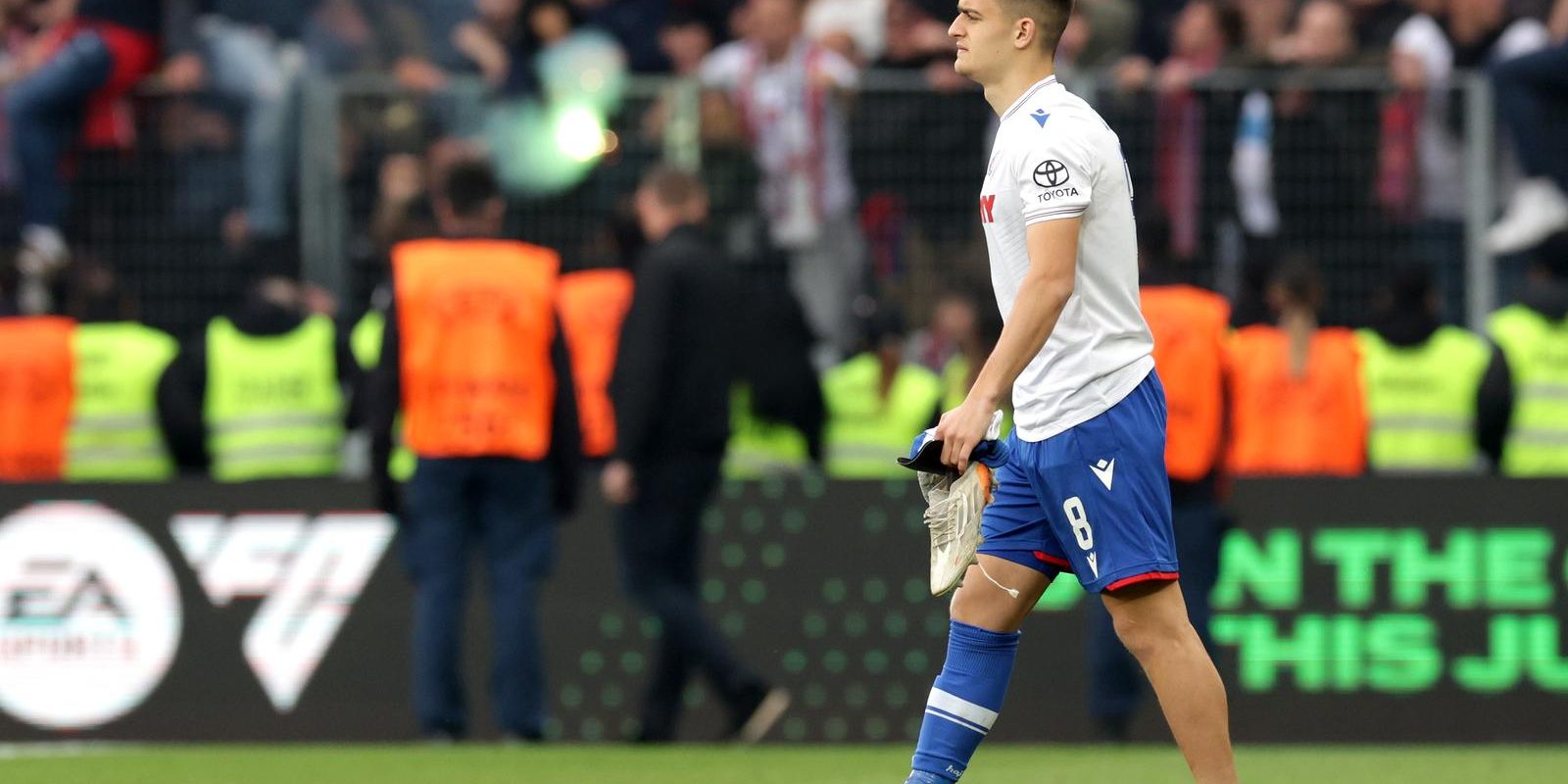 Ženeva: Razočarani igrači Hajduka nakon poraza 5:0 od AZ-a u finalu Lige prvaka mladih