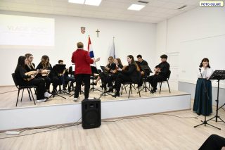 Rahela i Mand orkestar Imotski – 021 portal