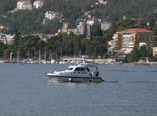Rijeka: Nastavlja se potraga za nestalom osobom nakon sudara brodice i glisera