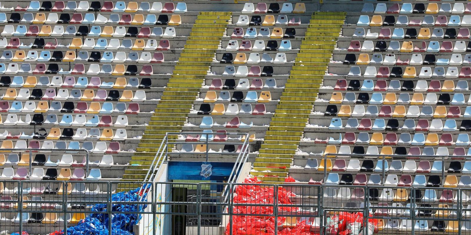 Rijeka: Uništene sjedalice stadiona HNK Rijeka