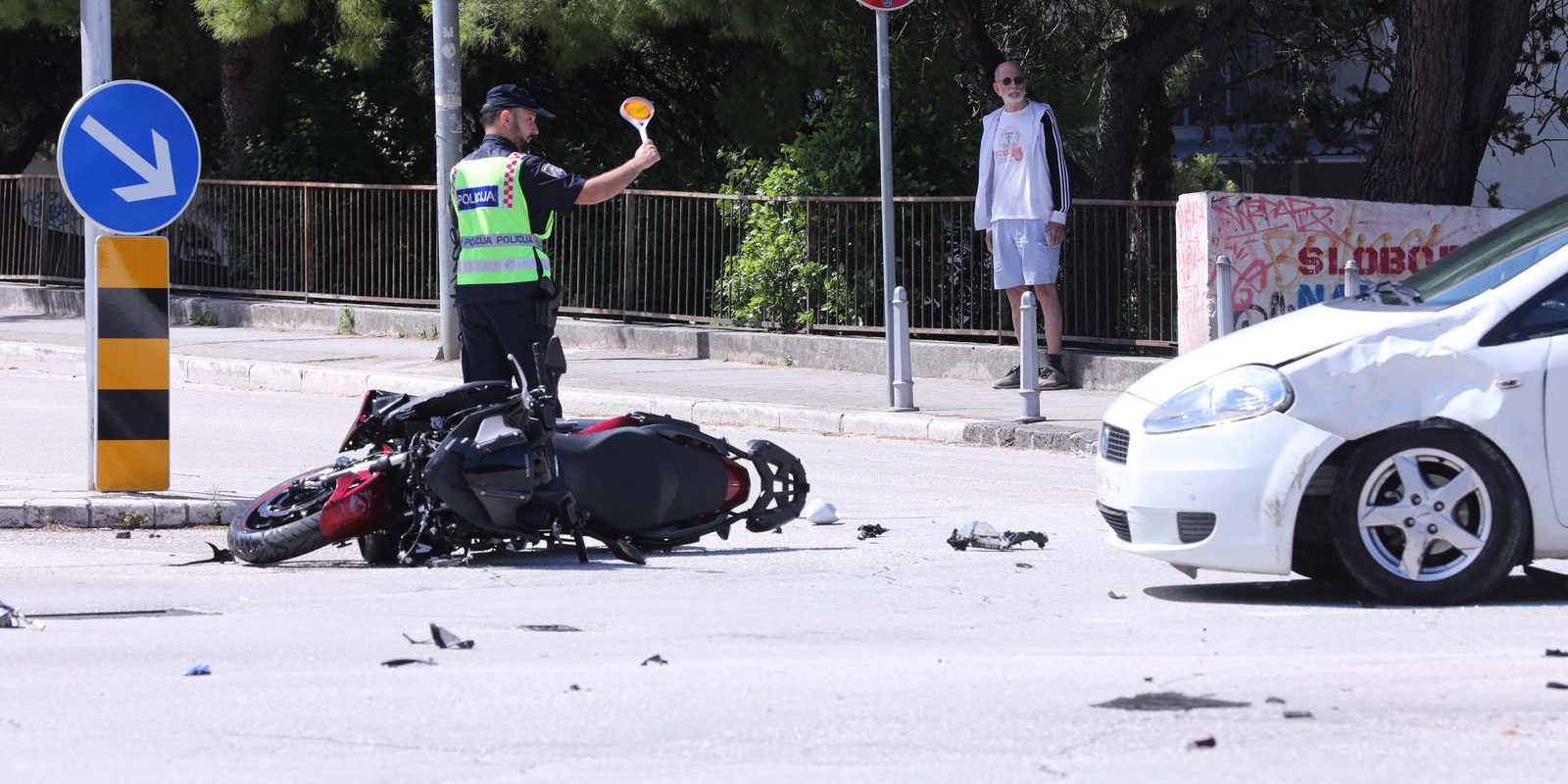 Split: Policijski očevid nakon sudara automobila i motocikla