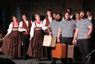 Zagvozd: Koncertom Kia ora Hrvatska započeli 26. kazališni susreti Glumci u Zagvozdu
