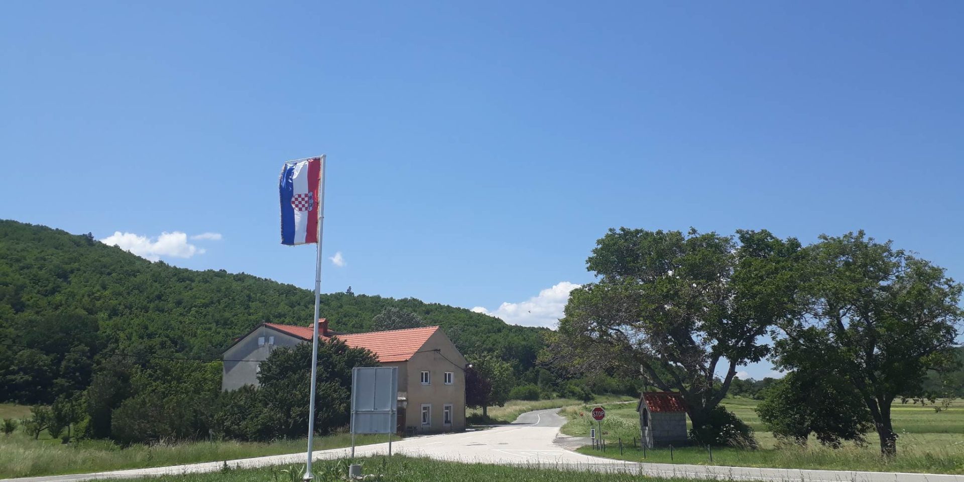 Aržano zastava – najava 021 portal