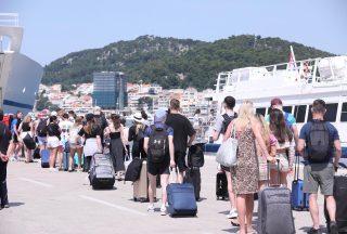 Split: Gužva u splitskoj trajektnoj luci