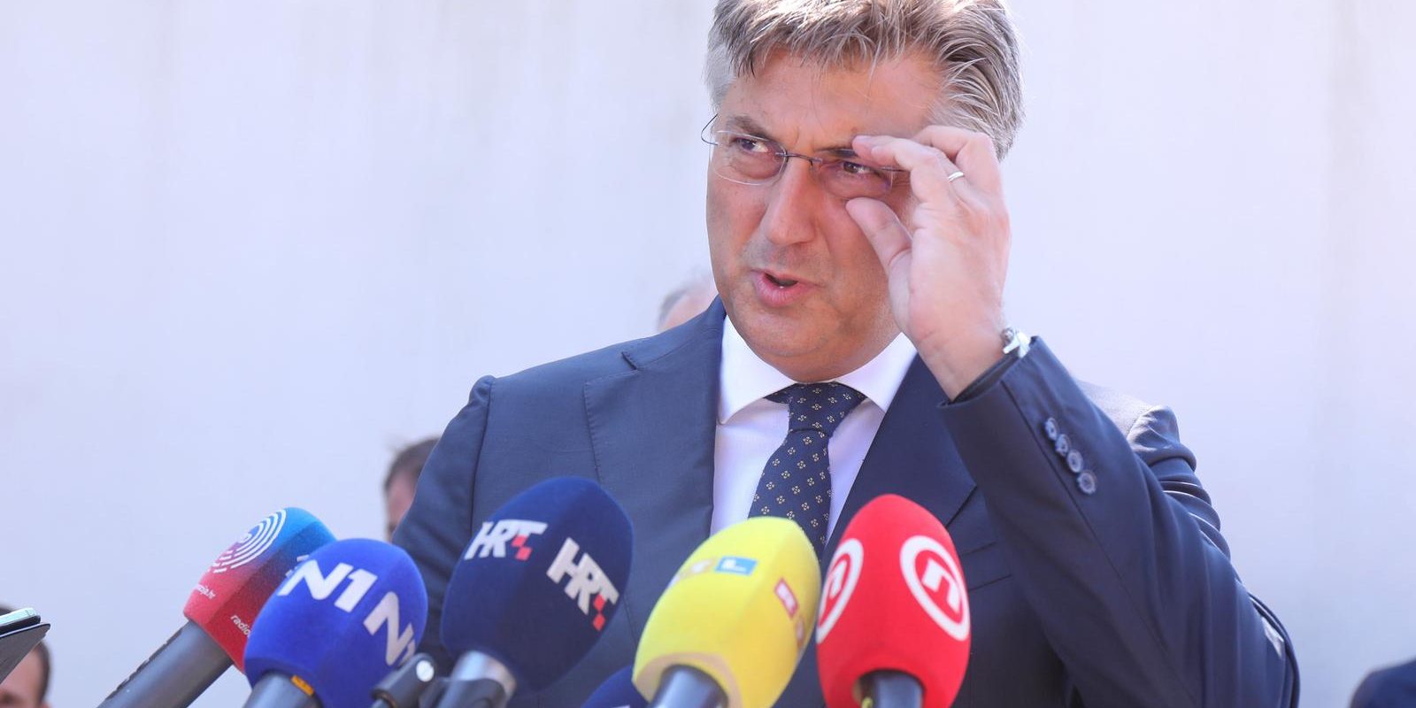 Premijer Andrej Plenković obratio se medijima u Supetru na Braču