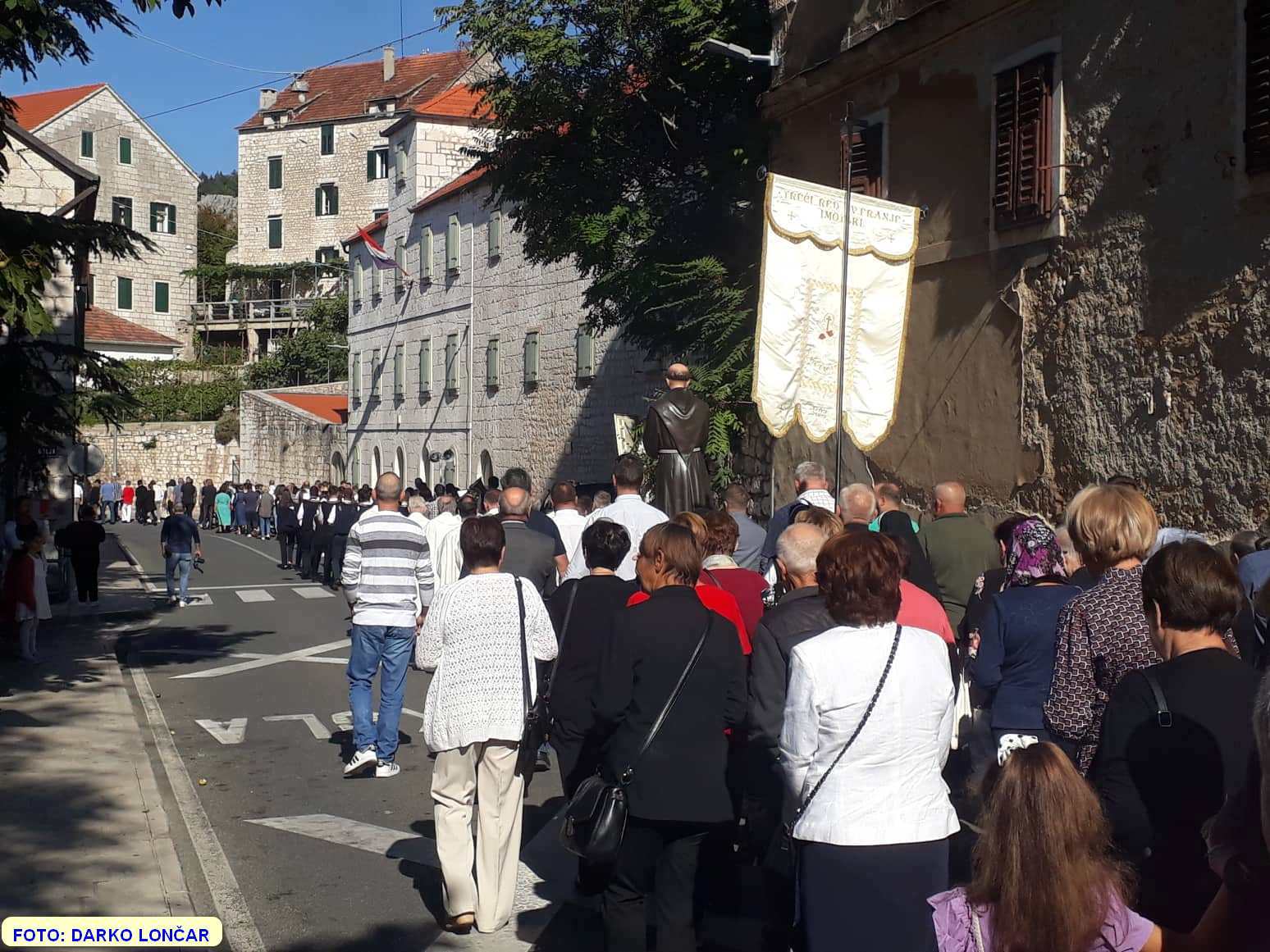 Procesija kroz grad Imotski – 021 portal