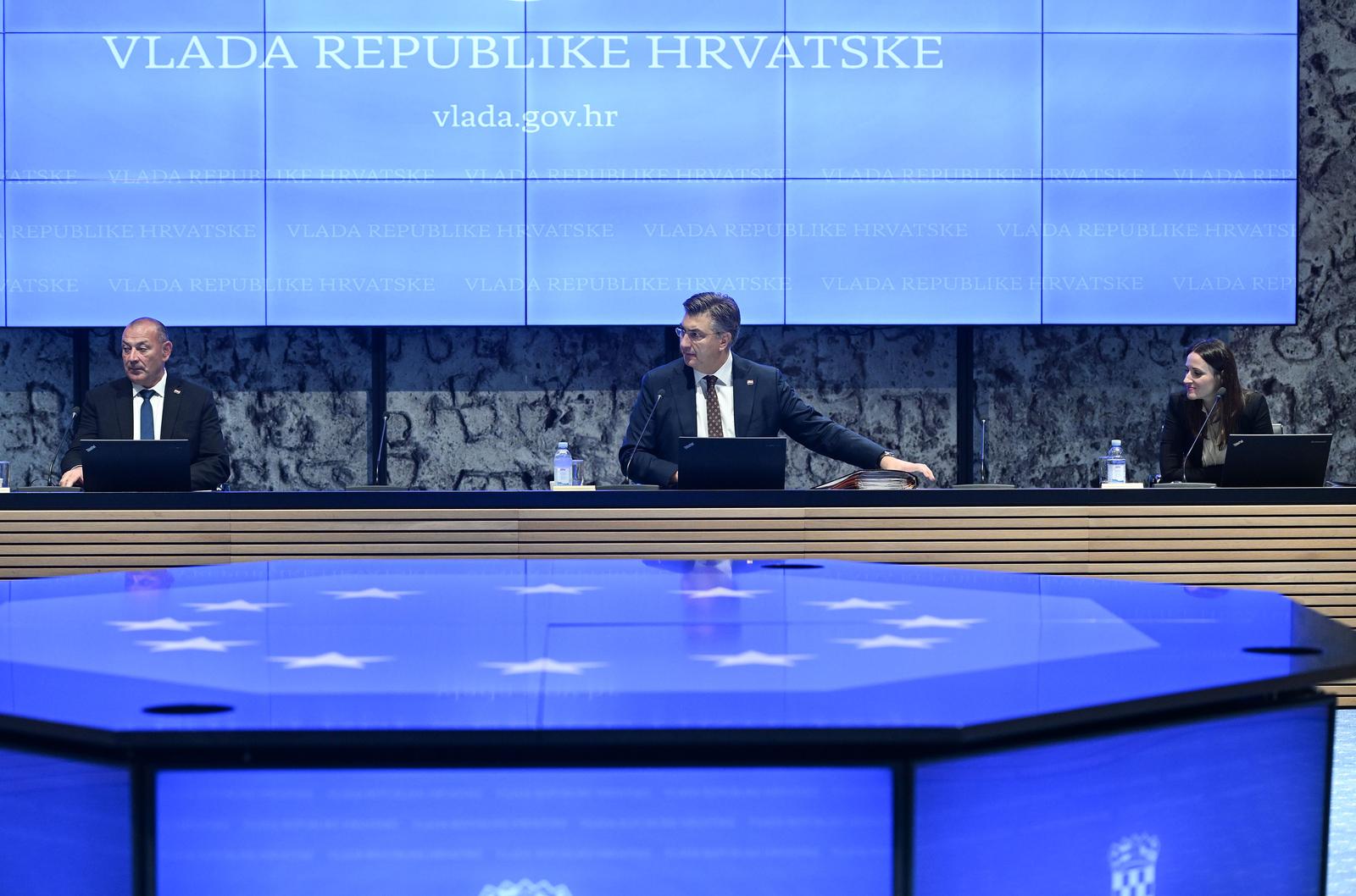 Zagreb: Povećanje minimalne plaće jedna je od tema sjednice Vlade na kojoj se uvodno obratio premijer Plenković