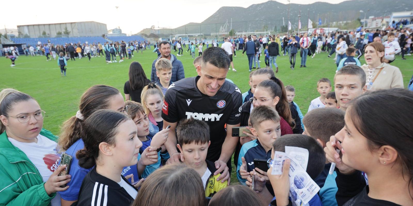 Ploče: Jadran LP i Hajduk sastali se u osmini finala SuperSport Hrvatskog nogometnog kupa