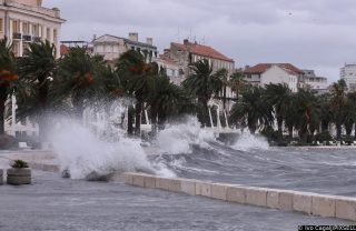 03.11.2023.,Split-Uzavrelo more u splitskoj luci. Photo: Ivo Cagalj/PIXSELL