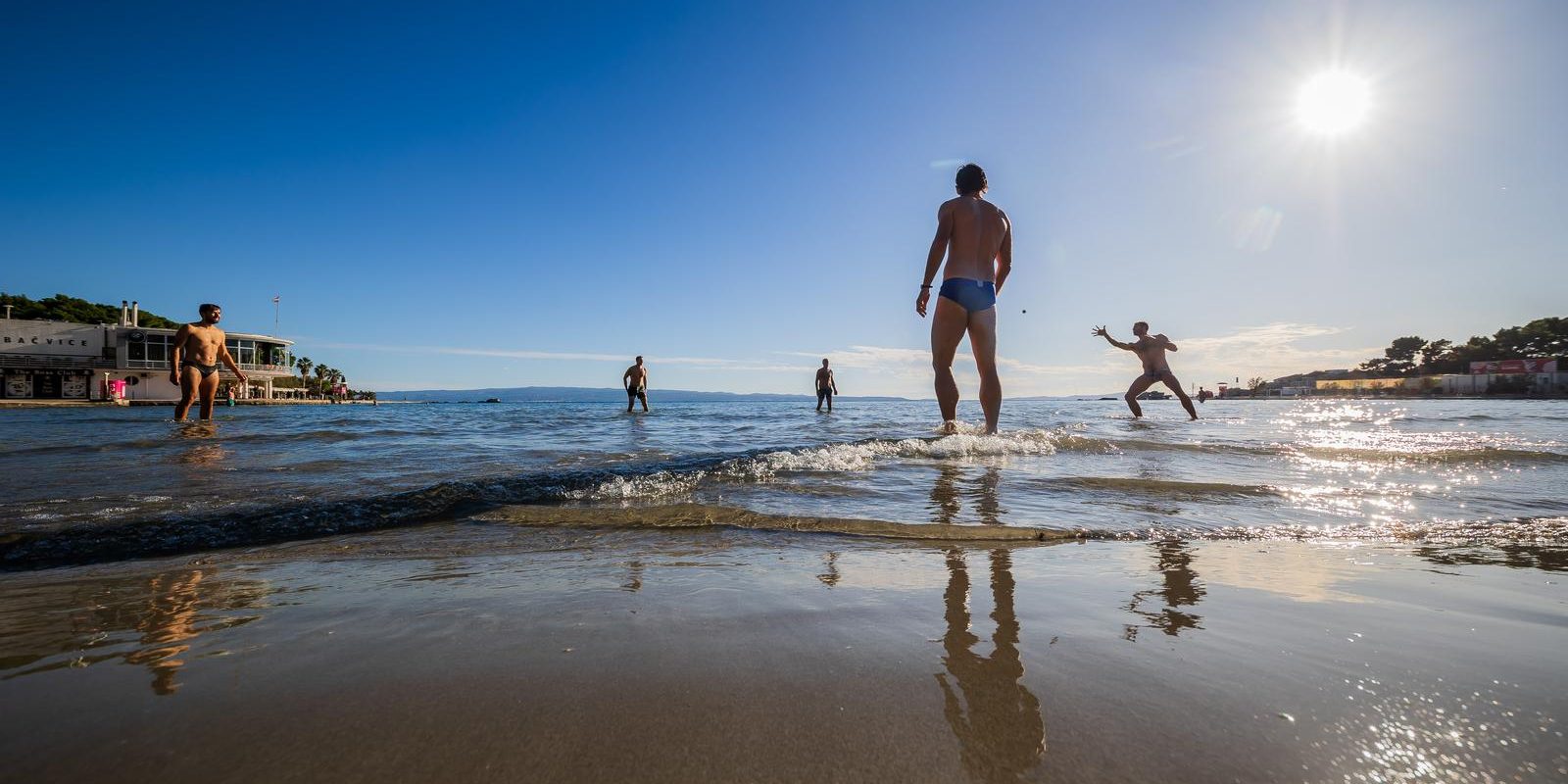Split: Ljetni ugođaj na Bačvicama