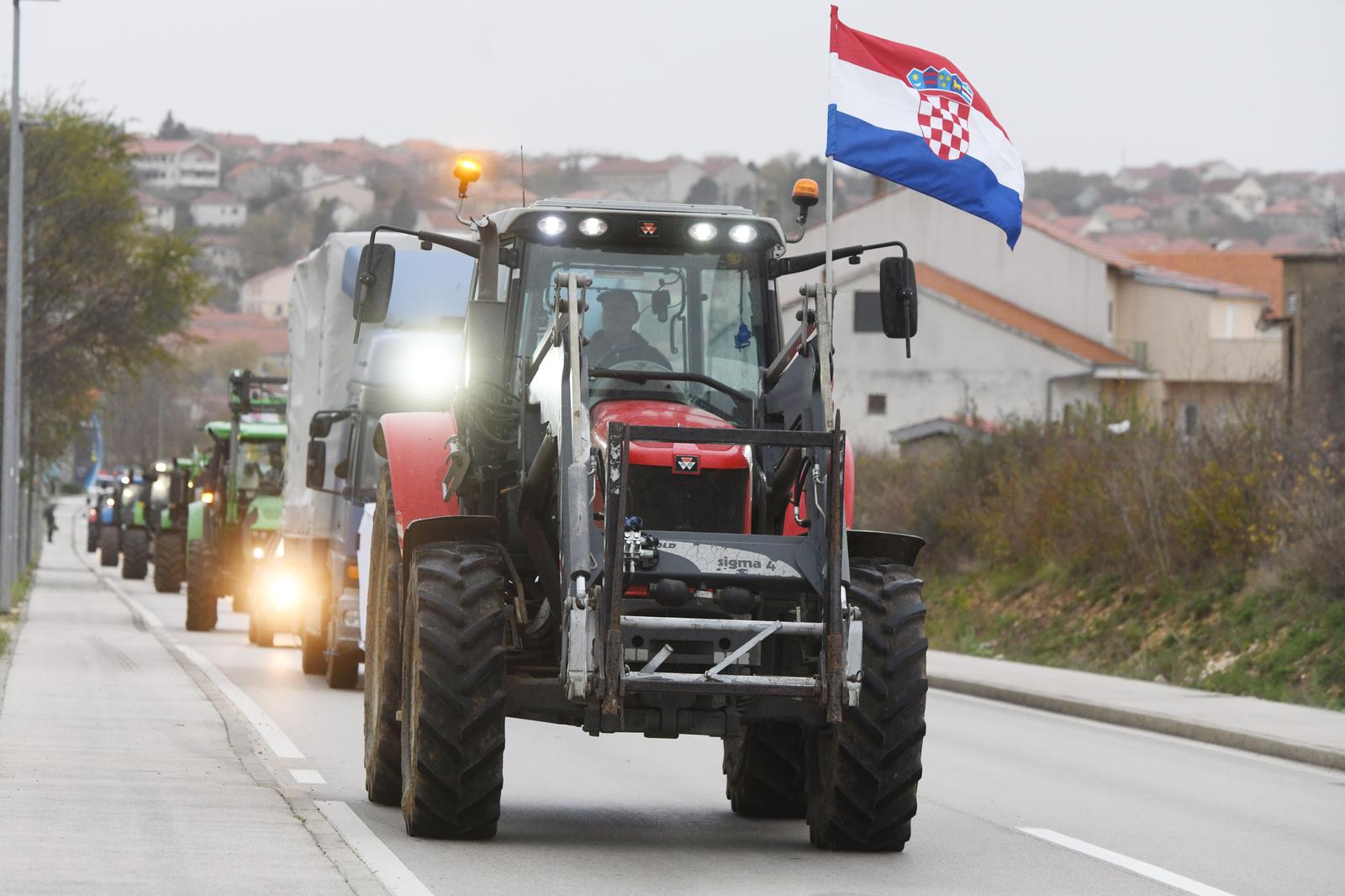 Drnis: Prosvjed potpore poljoprivrednika iz Like i Dalmacije