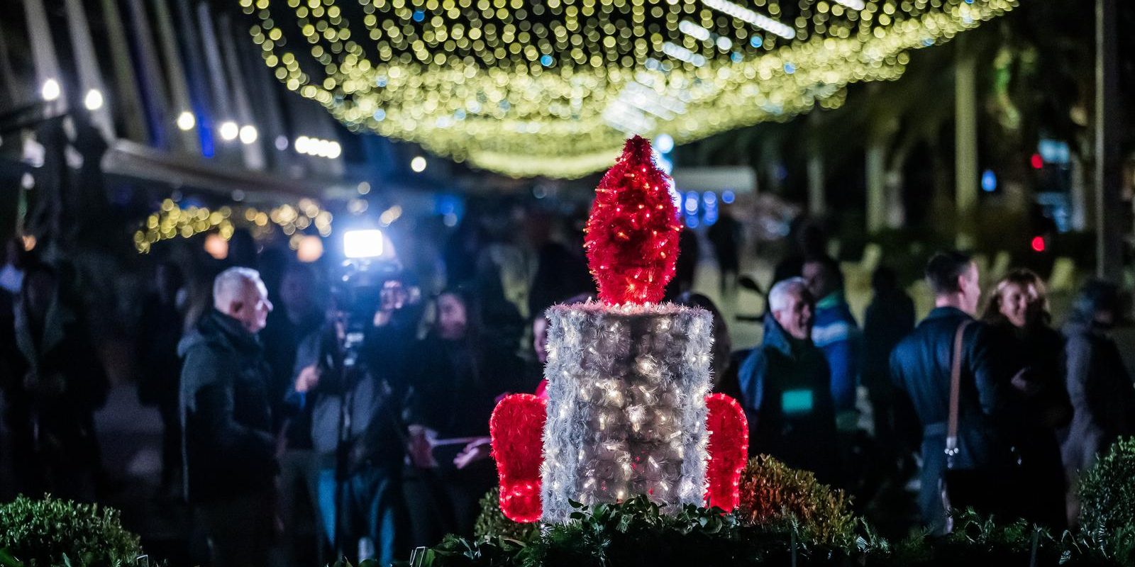 Split: Paljenjem prve adventske svijeće službeno otvoren Splitski Advent