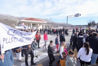 Mještani Tugara nezadovoljni zbog mogućih problema s mostom preko Cetine