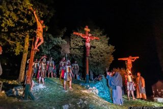 Imotski: Oko 350 sudionika sudjelovalo u uprizorenju Isusove muke