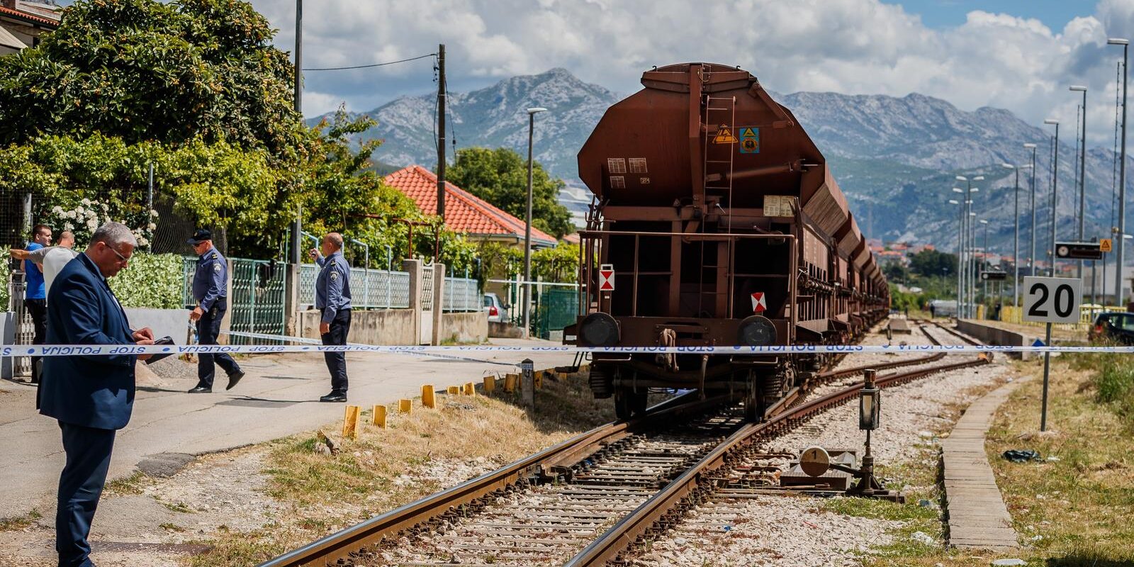 U nesreći na kolodvoru kod Kaštel Sućurca starija žena izgubila je život