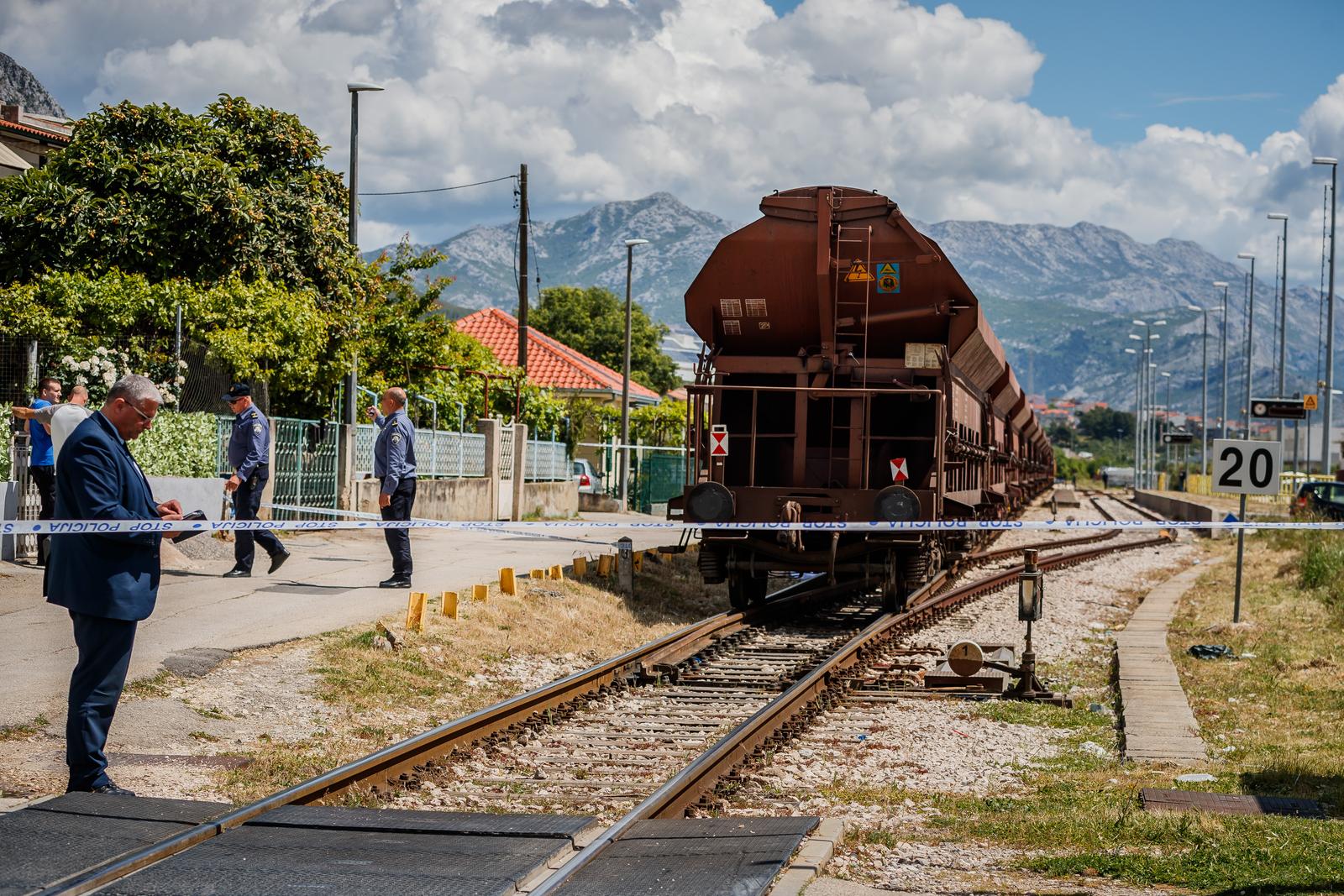 U nesreći na kolodvoru kod Kaštel Sućurca starija žena izgubila je život