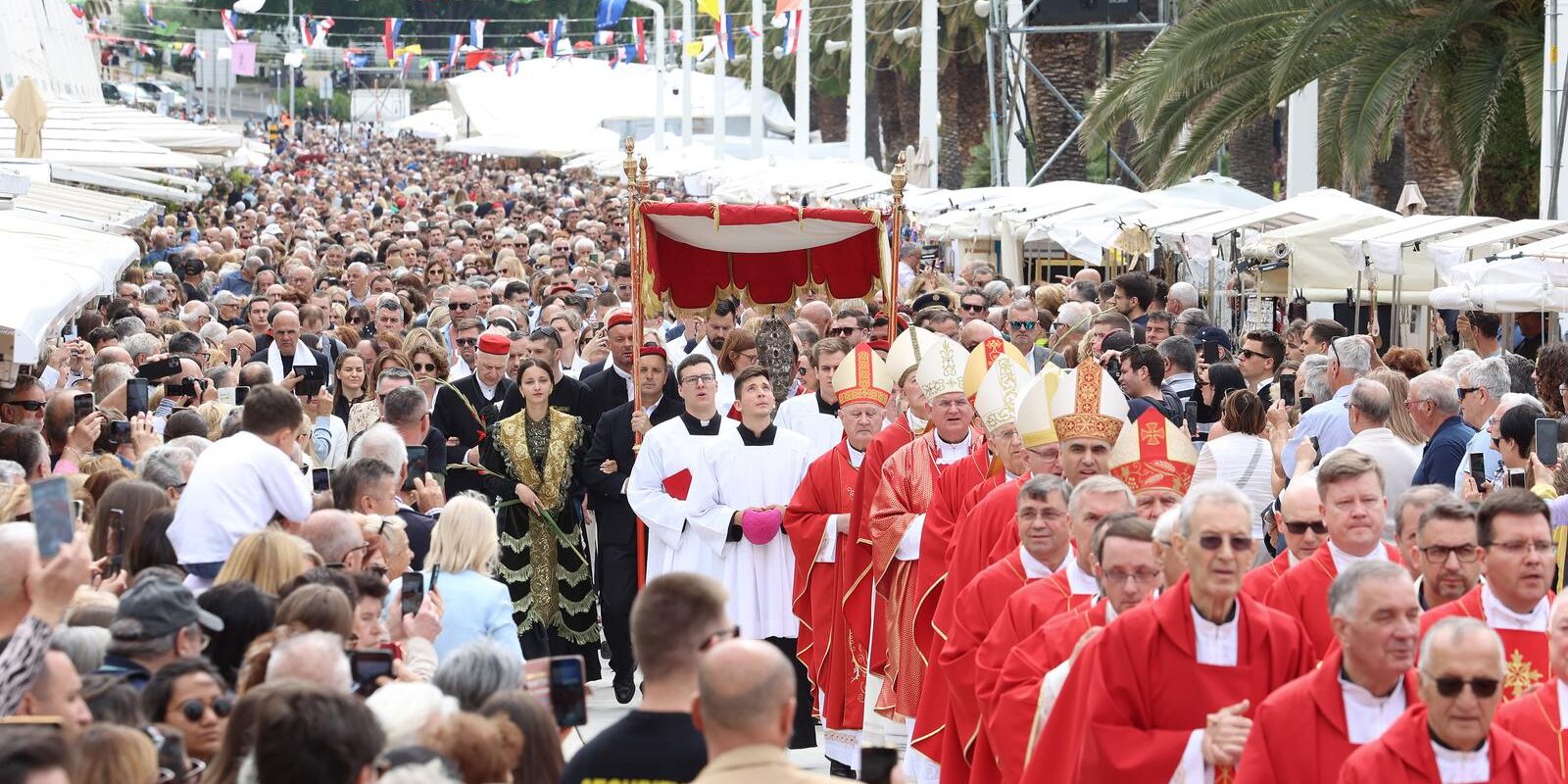 Split: Svečana procesija i sveta misa u čast sv. Duje