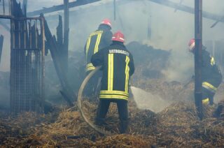 Osijek: U poaru u Beketincima izgorio poljoprivredni posjed obitelji Mitrovi?
