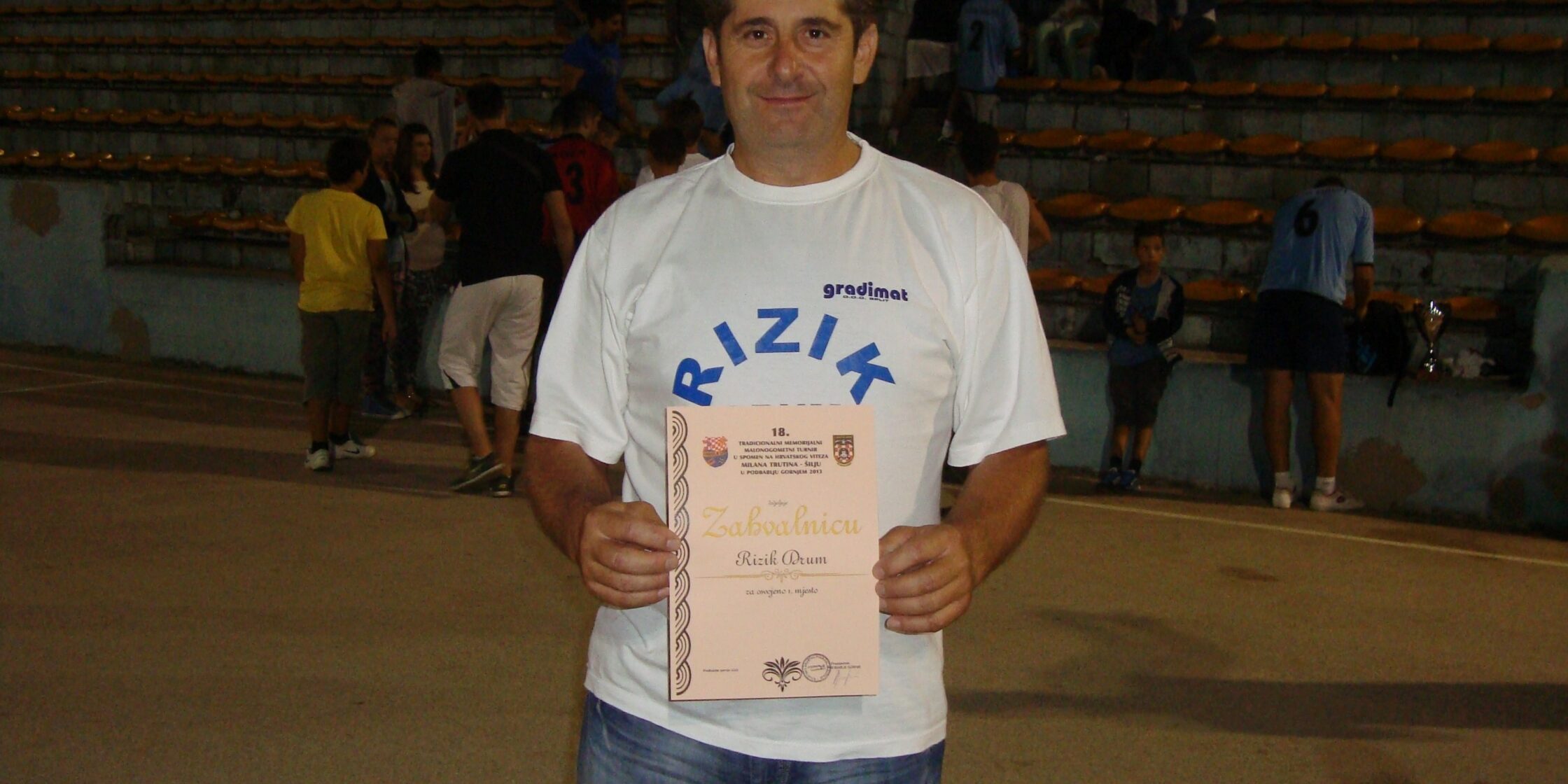 In memoriam Darko Šušnjar-Rizik 2013 – 021 portal
