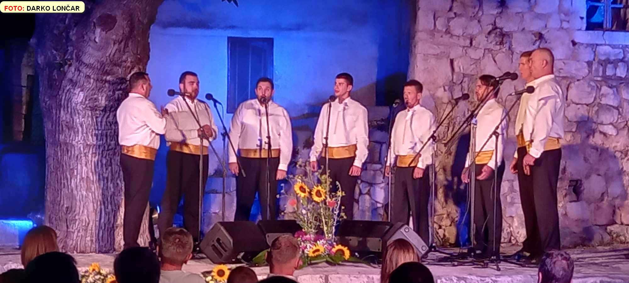 Klapa Batuda 8.smotra Zadvarje – izvještaj 021 portal