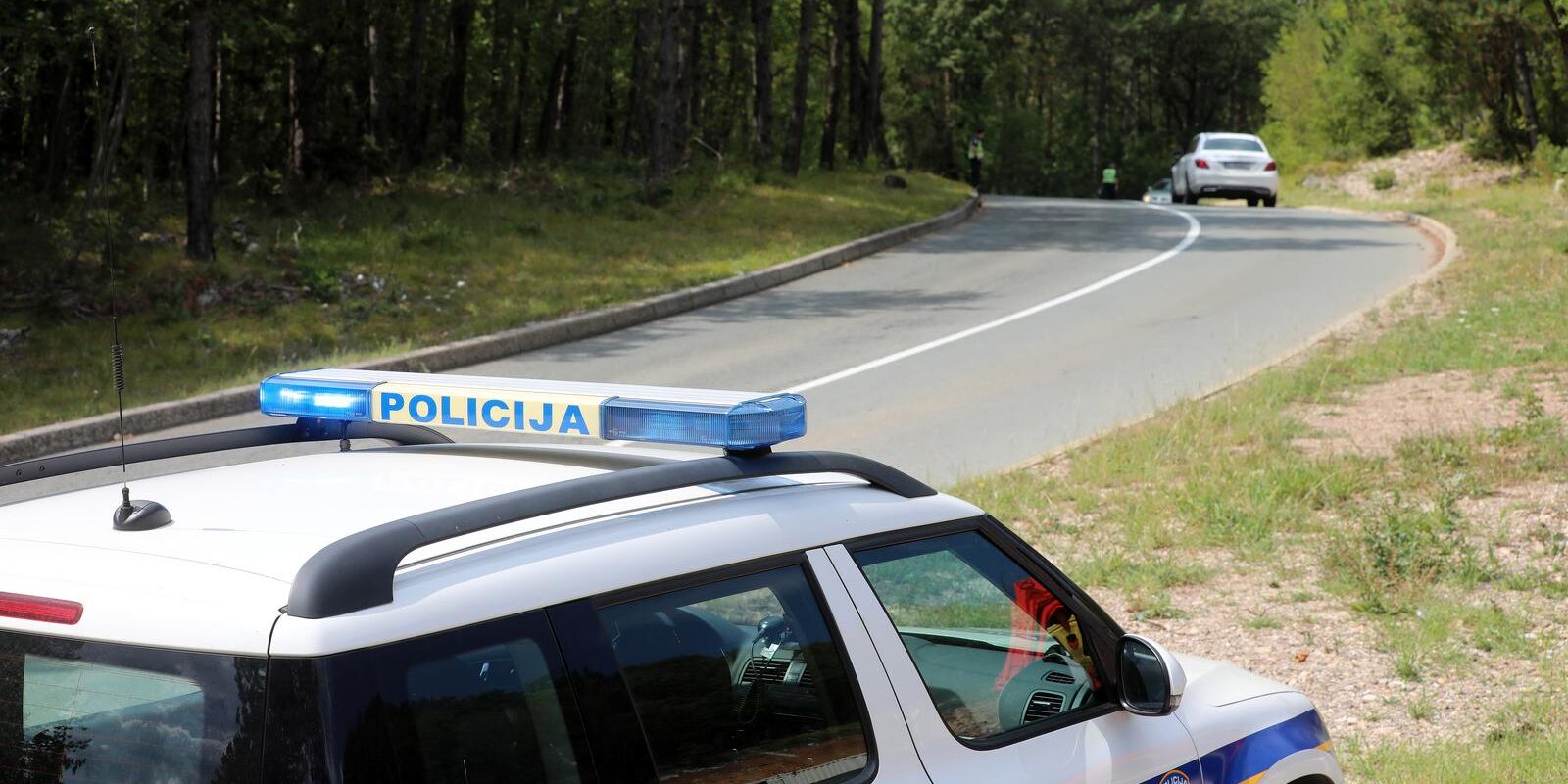 Klana: Dvije osobe poginule u slijetanju motocikla s ceste nedaleko od Rijeke