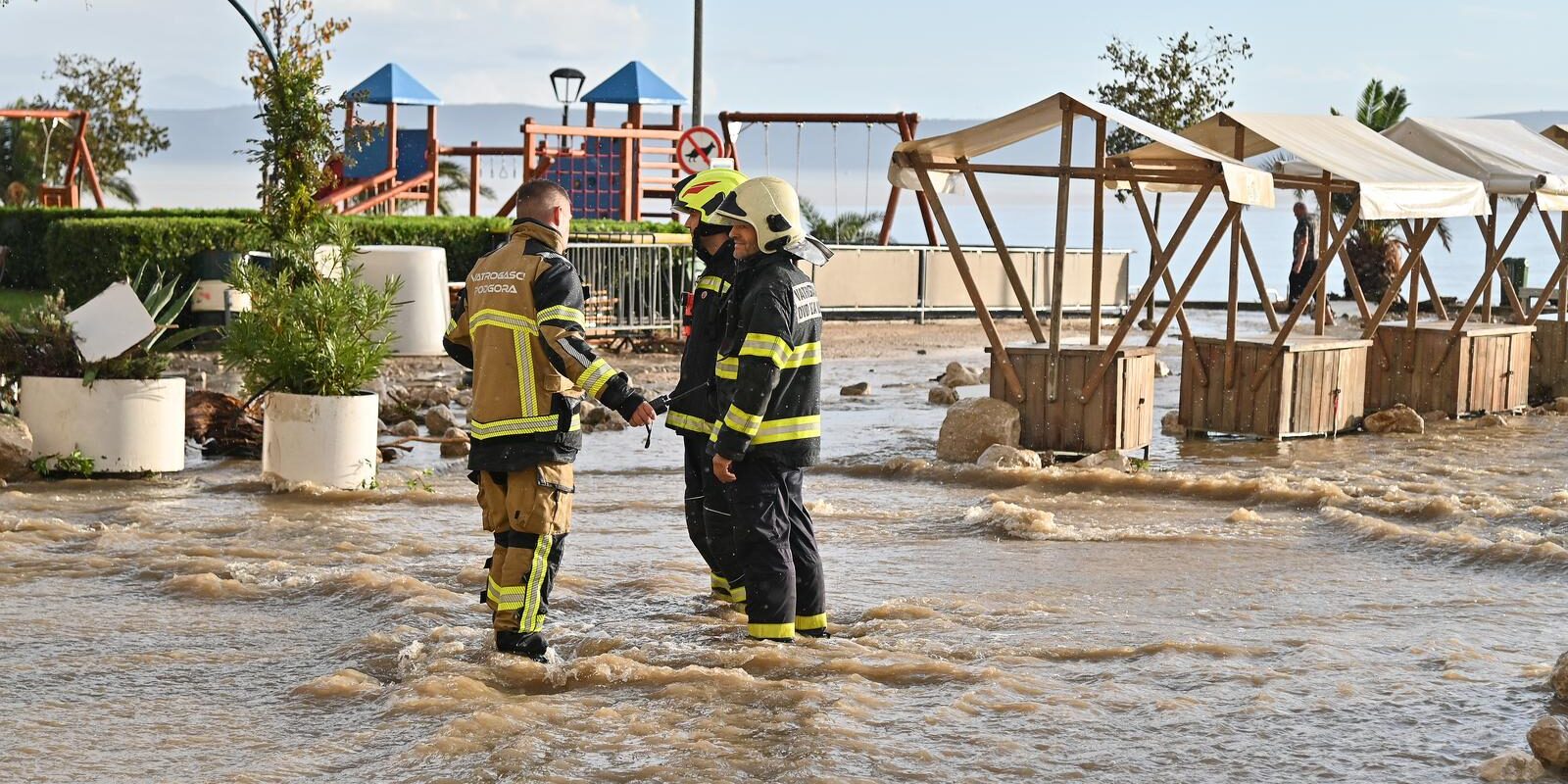 Bujica poplavila Podgoru tijekom jakog kišnog nevremena