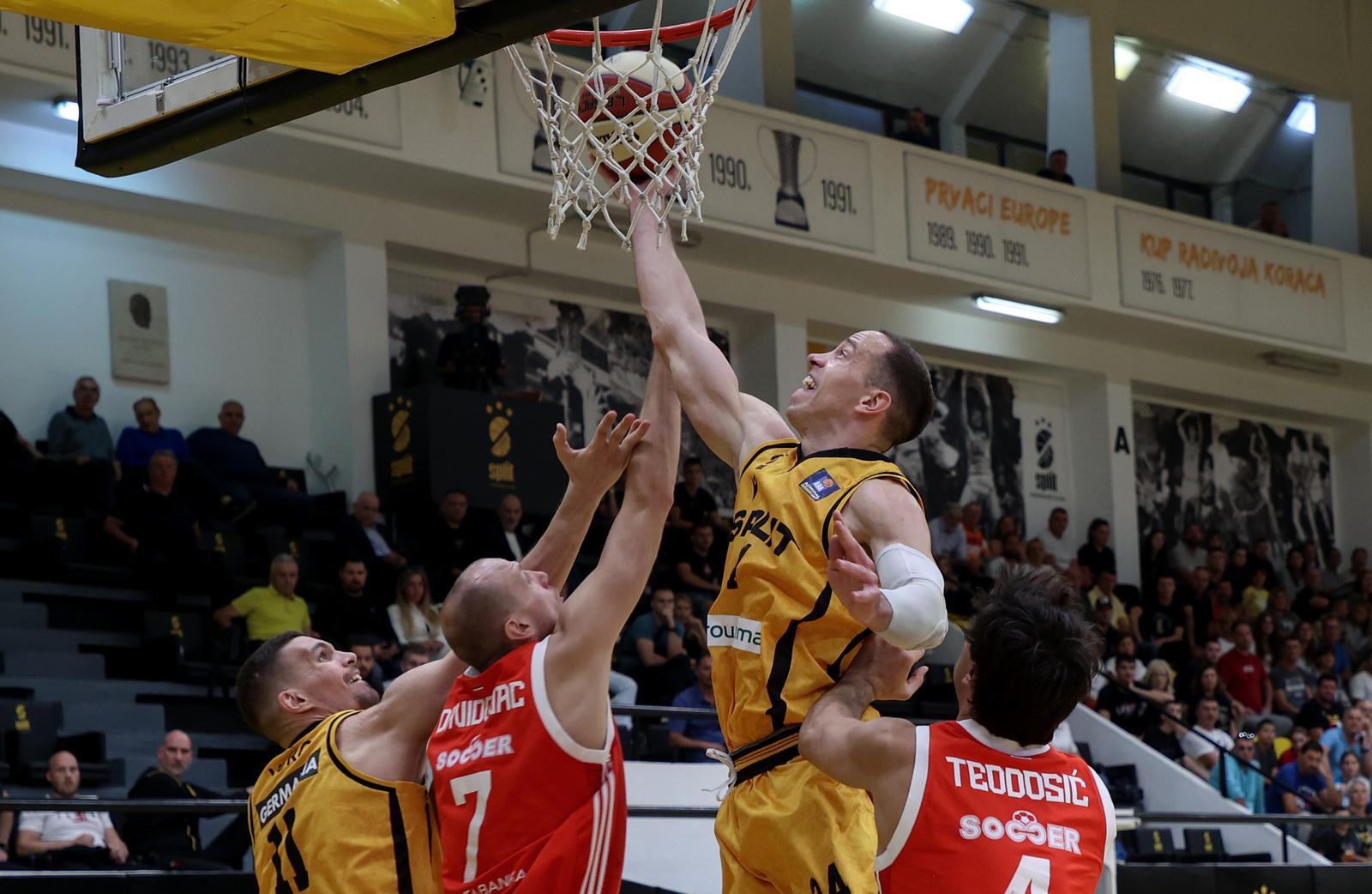 Split i Crvena zvezda sastali se u 3. kolu ABA lige