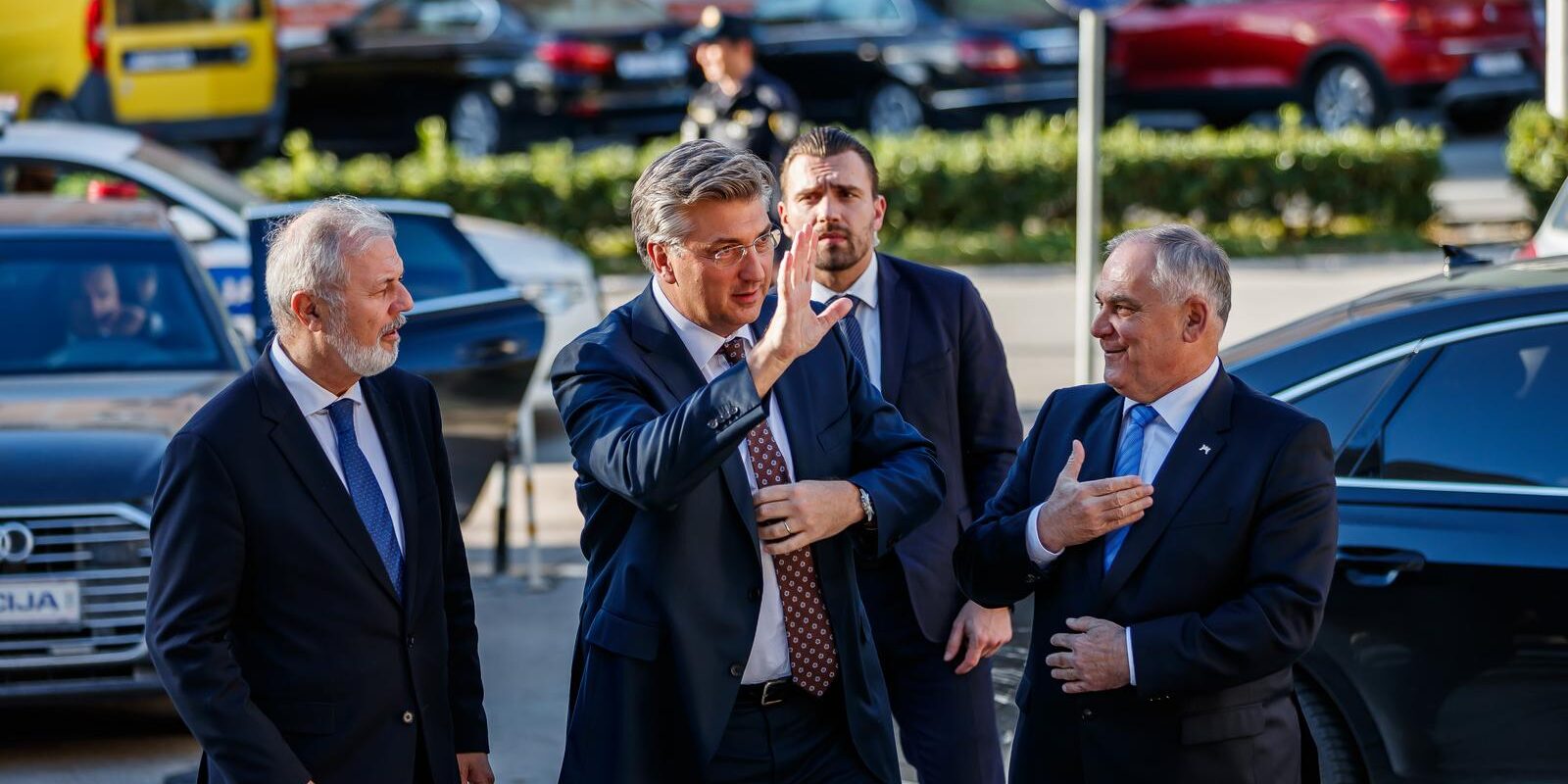 Split: Posjet Andreja Plenkovića i Branka Bačića Splitsko-dalmatinskoj županiji te potpisivanje ugovora s bivšim radnicima Dalmacijavina