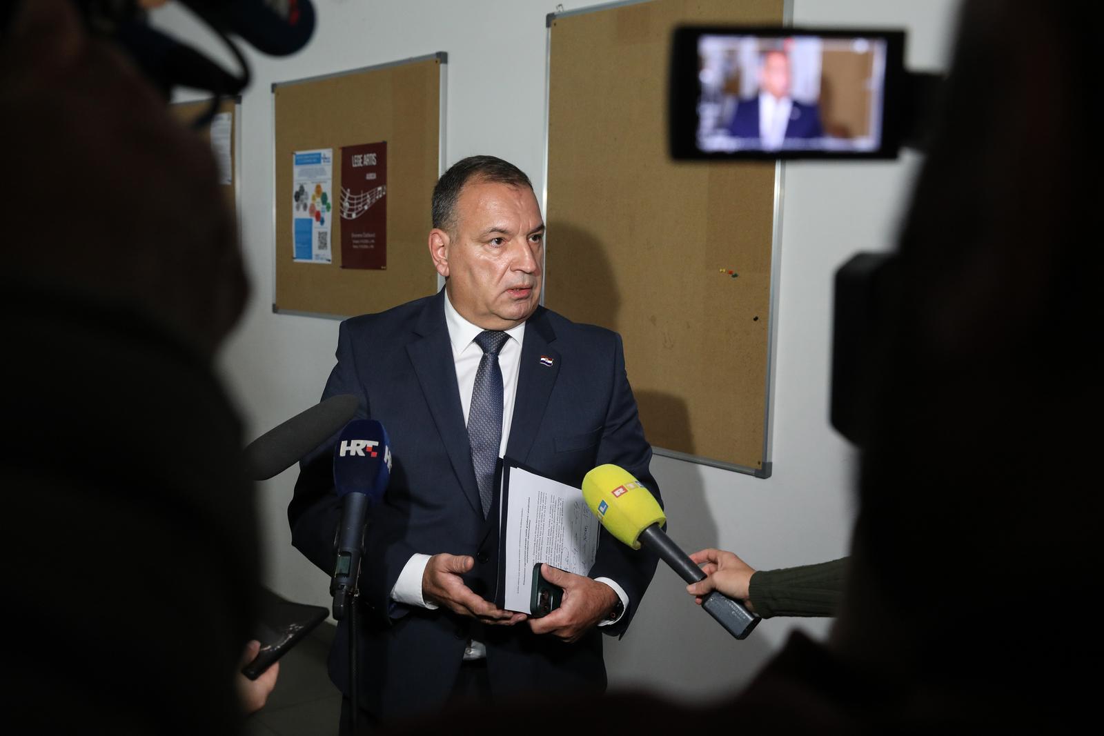 VIDEO Beroš o štrajku: Nitko ne bježi od razgovora, prestanimo ugrožavati zdravlje naših pacijenata