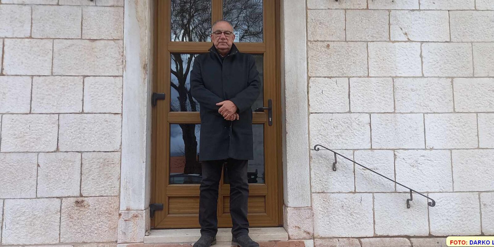 Glibota na ulazu u imotsku glazbenu školu – 021 portal