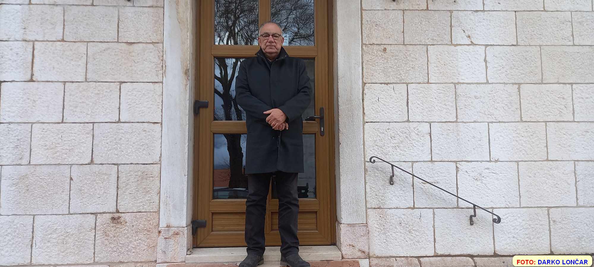 Glibota na ulazu u imotsku glazbenu školu – 021 portal