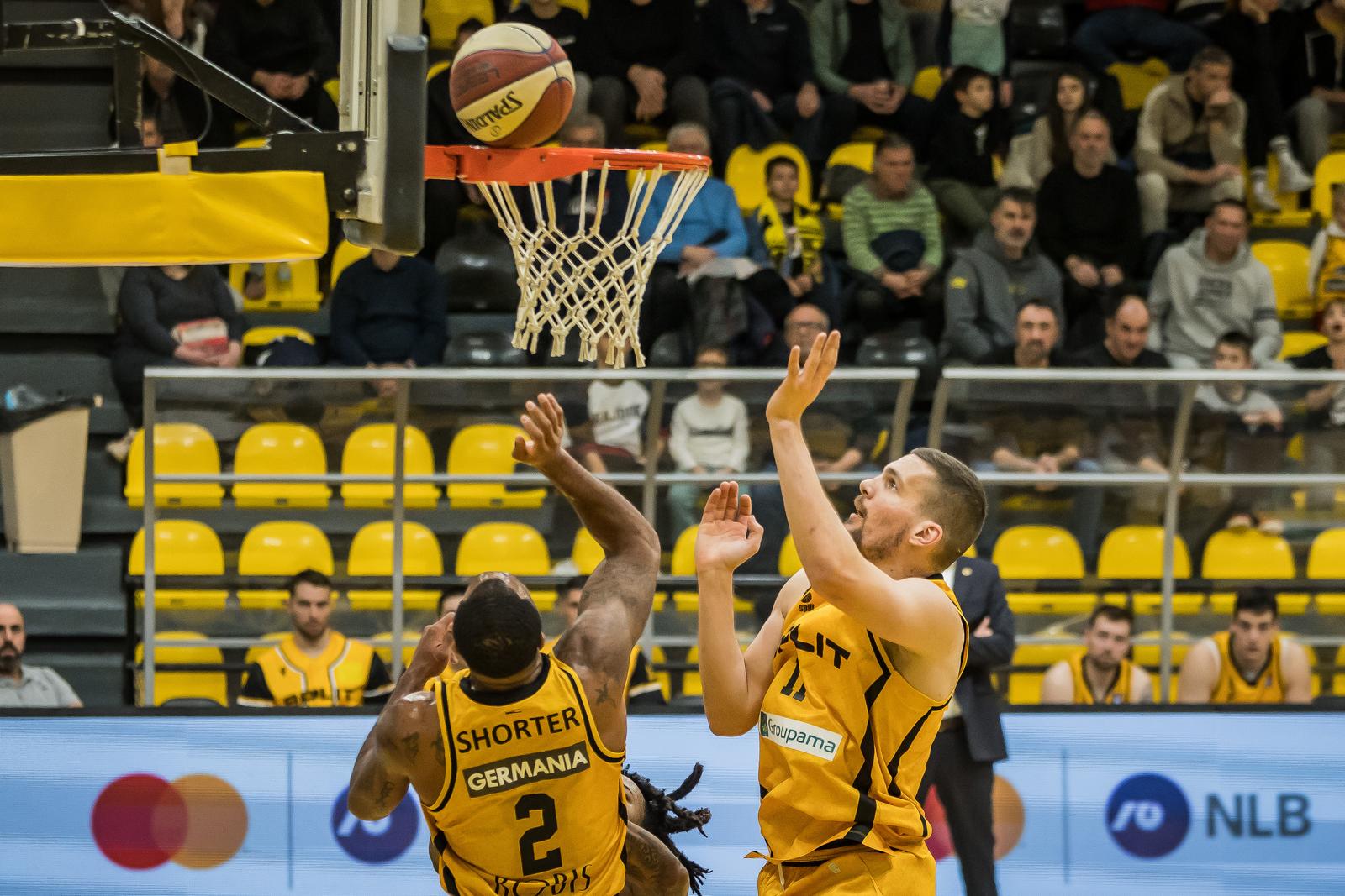 Split: Susret KK Mornar i KK Split u 14. kolu ABA lige
