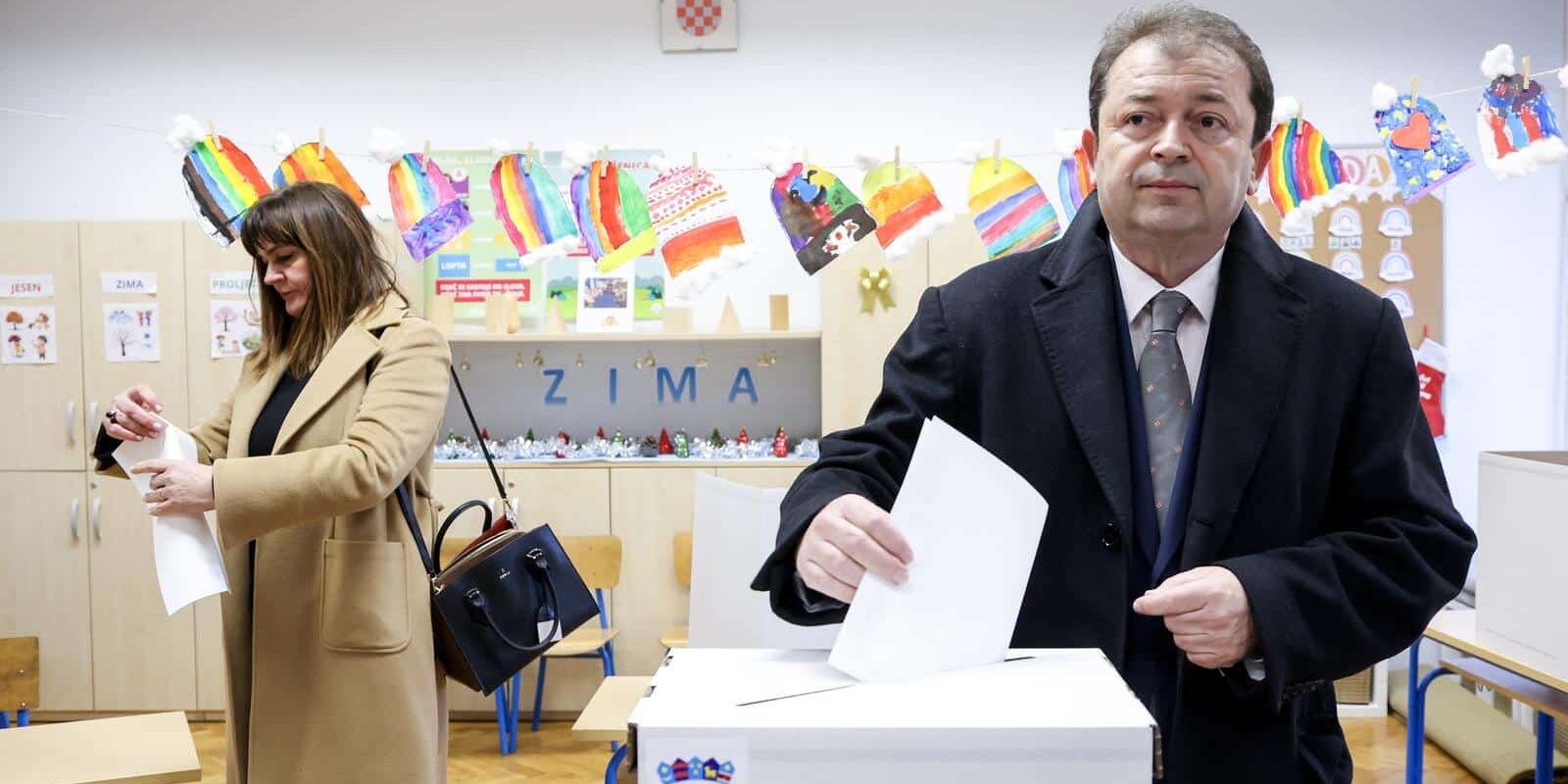 Zagreb: Predsjednički kandidat Tomislav Jonjić glasovao na predsjedničkim izborima