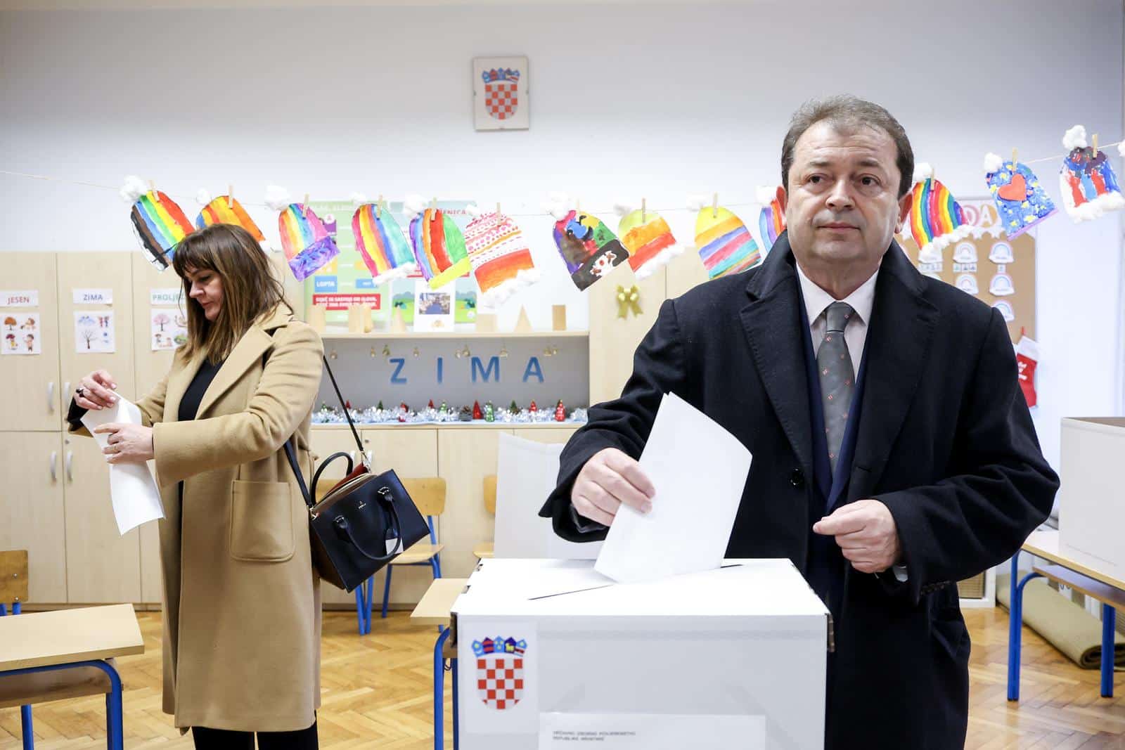 Zagreb: Predsjednički kandidat Tomislav Jonjić glasovao na predsjedničkim izborima