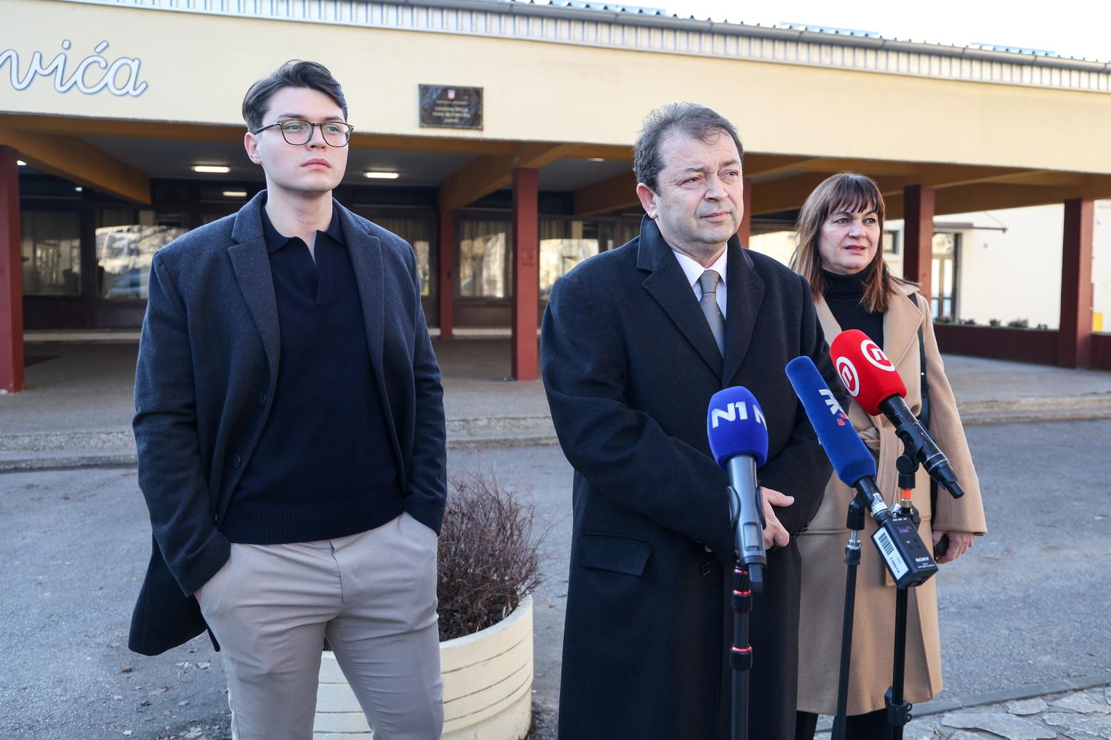 Zagreb: Predsjednički kandidat Tomislav Jonjić glasovao na predsjedničkim izborima