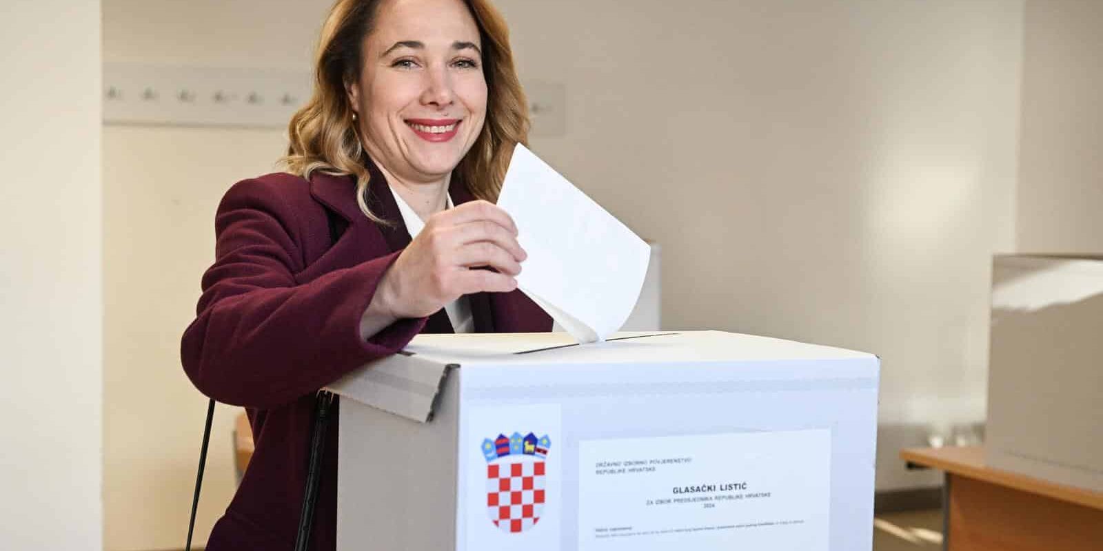 Zagreb: Predsjednička kandidatkinja Marija Selak Raspudić glasovala na predsjedničkim izborima