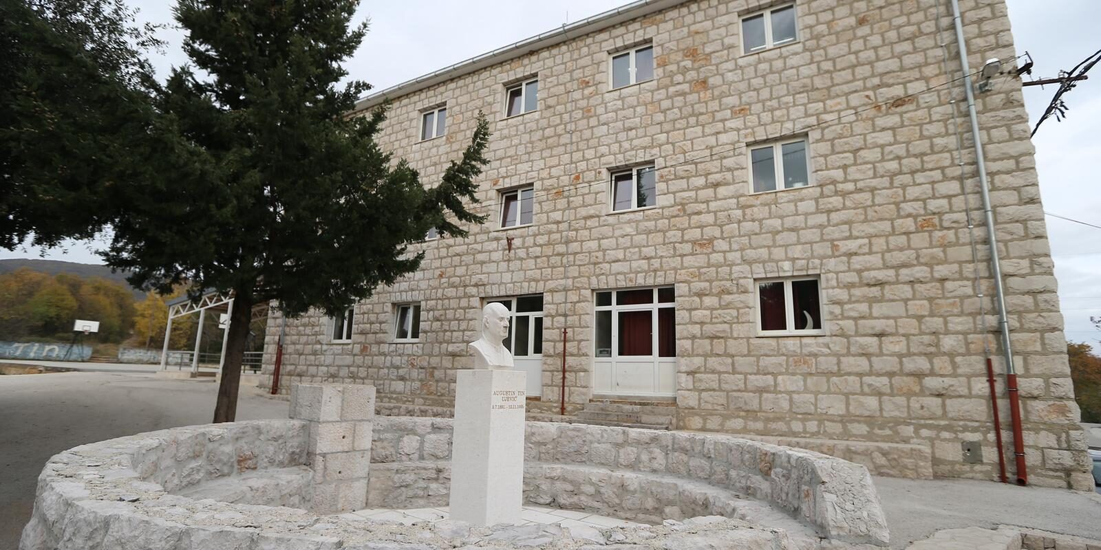 Osnovna �kola Augustin Tin Ujevi? u Krivodolu