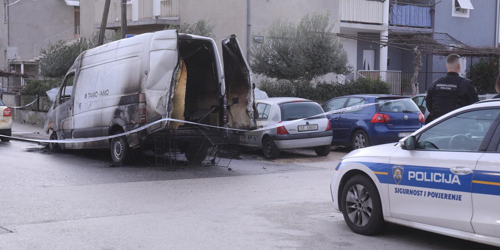 Noćas su u Splitu izgorjela dva automobila i kombi