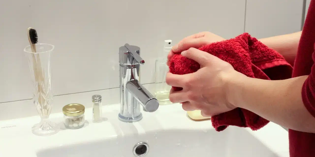 hands-dry-4941760_1280.jpg