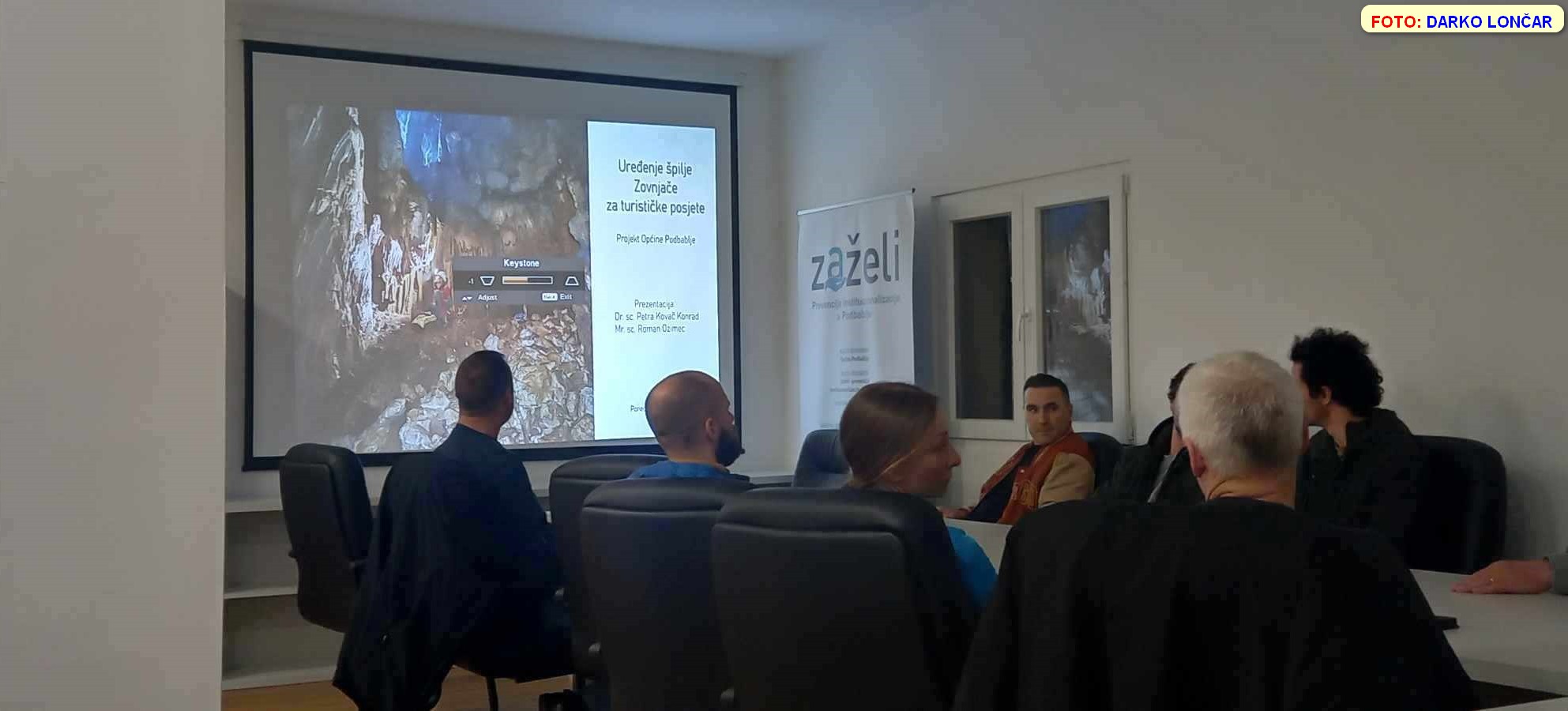 Tribina Zovnjača Podbablje2 – 021 portal