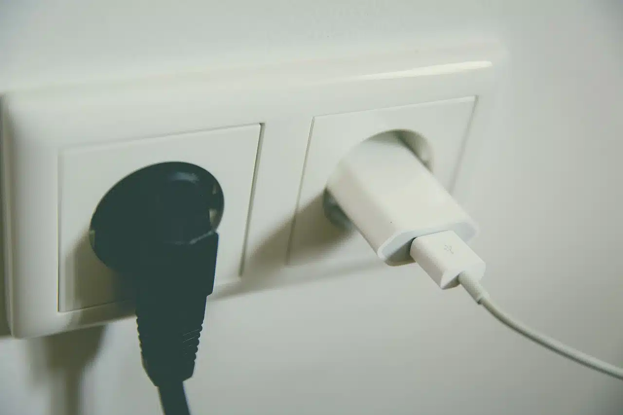 power-outlet-1794616_1280.jpg